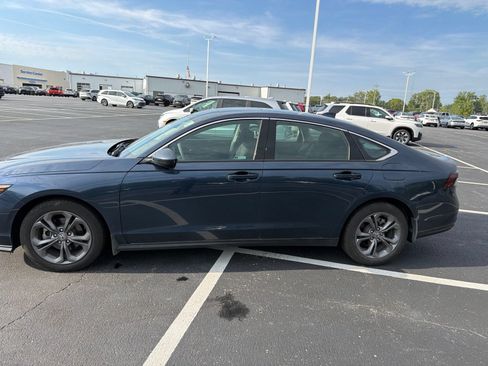 Used 2024 Honda Accord EX image 3