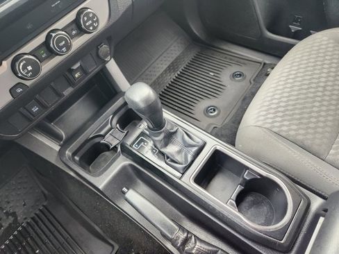 Used 2022 Toyota Tacoma SR5 image 17
