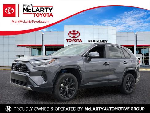 Used 2023 Toyota RAV4 SE AWD/4WD image 1