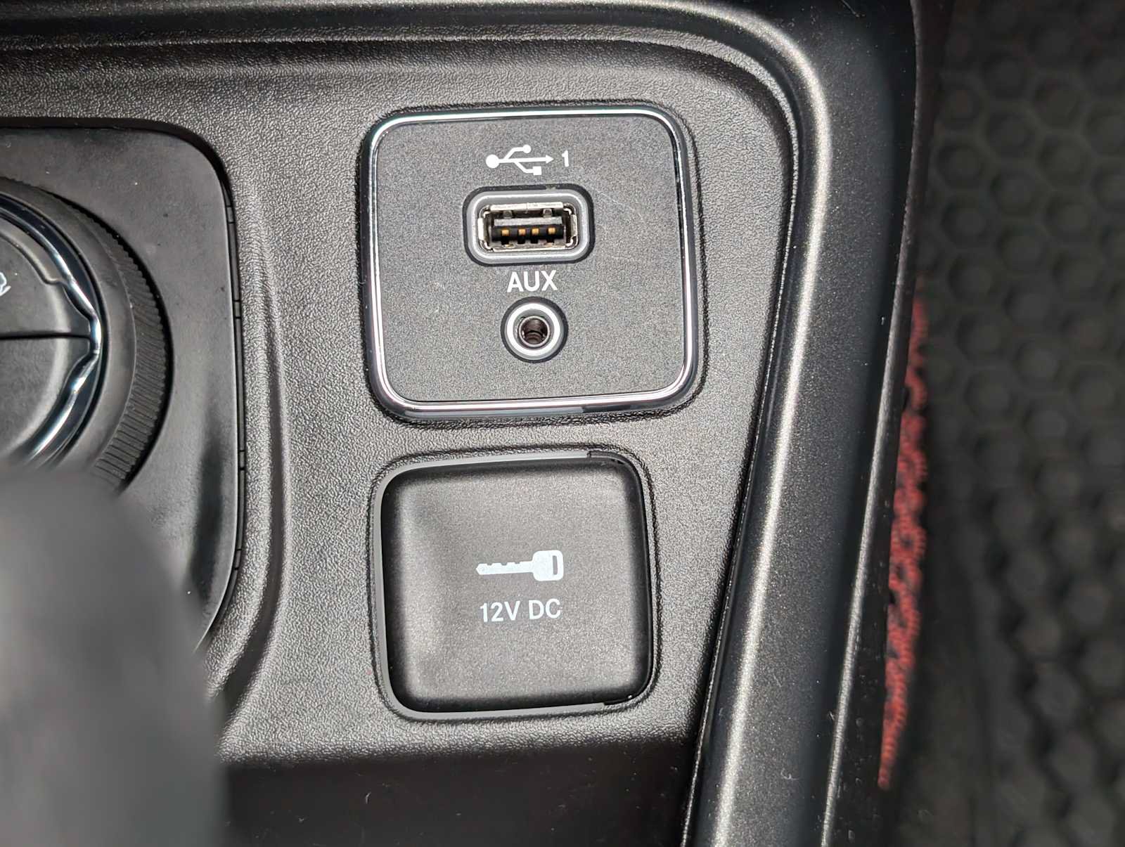 Used 2019 Jeep Compass Trailhawk w/ Cold Weather Group AWD/4WD image 31