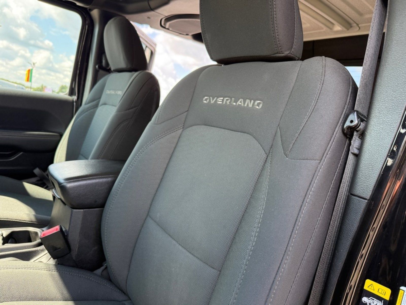 Used 2020 Jeep Gladiator Overland w/ Uconnect 4C Nav & Sound Group AWD/4WD image 27