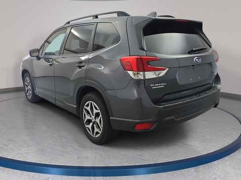 Used 2020 Subaru Forester Premium AWD/4WD image 7