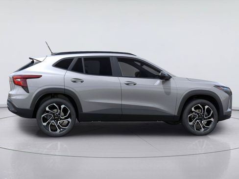 New 2026 Chevrolet Trax RS w/ Sunroof Package FWD image 5