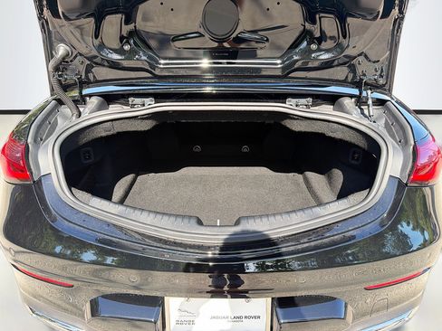 Used 2025 Mercedes-Benz CLE 300 4MATIC Cabriolet image 12