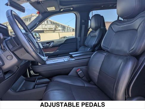 Used 2024 Lincoln Navigator Reserve AWD/4WD image 22