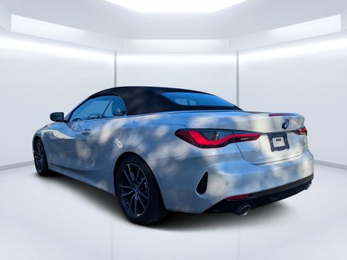 Used 2025 BMW 430i Convertible w/ Premium Package image 8