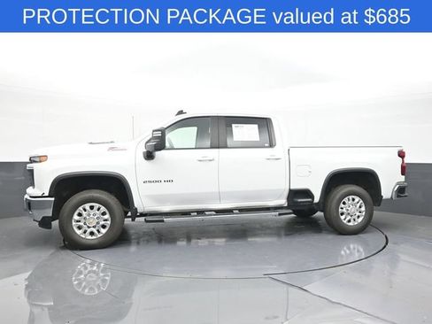 Used 2024 Chevrolet Silverado 2500 LT AWD/4WD image 8