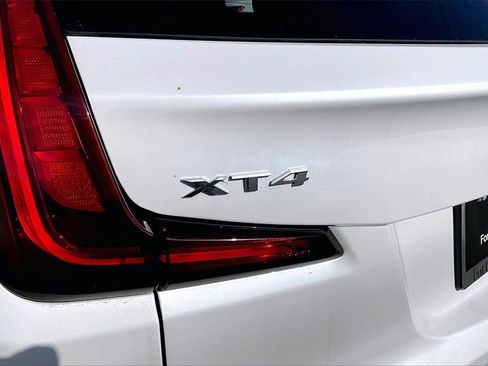 Used 2022 Cadillac XT4 Luxury w/ Driver Awareness Package image 21