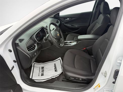 Certified 2024 Chevrolet Malibu LT image 12