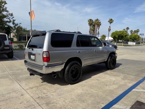Used 2002 Toyota 4Runner SR5 image 11