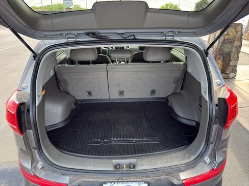 Used 2012 Kia Sportage LX FWD image 8