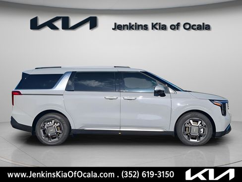 New 2026 Kia Carnival SX image 2