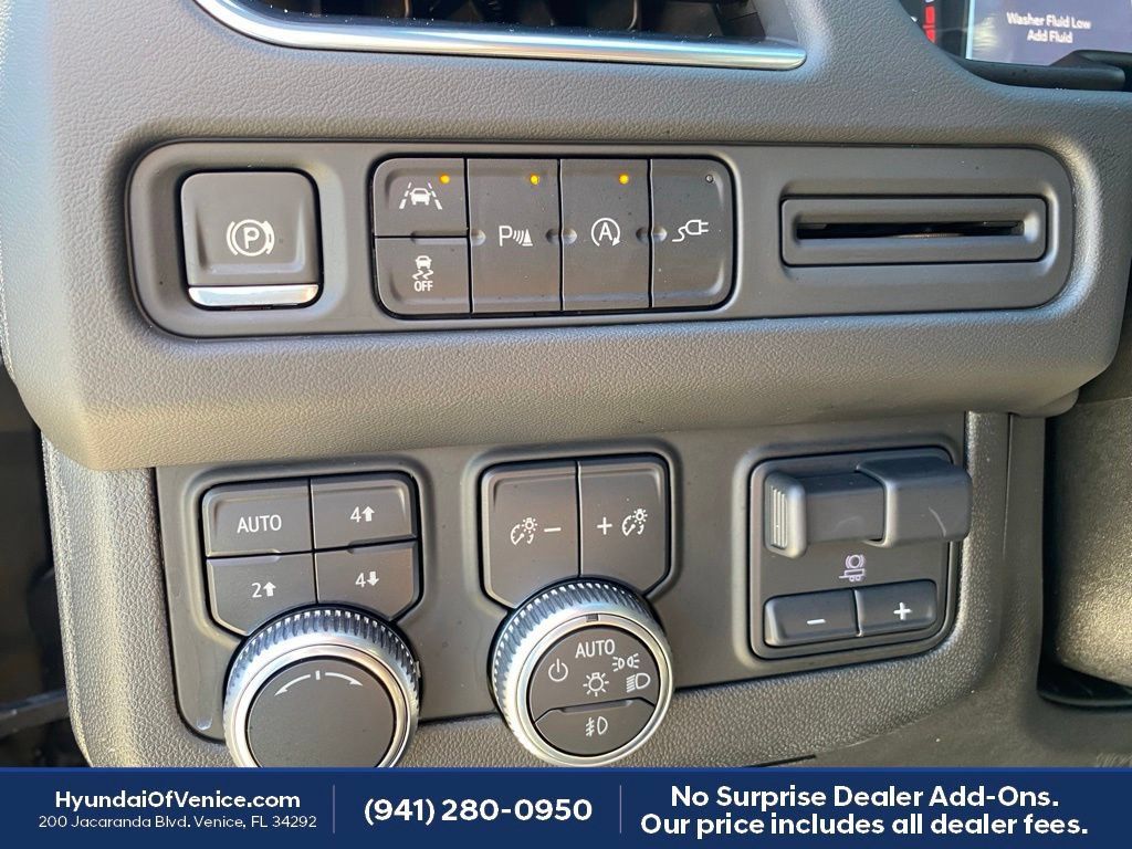 Used 2021 GMC Yukon SLT w/ SLT Luxury Plus Package AWD/4WD image 15