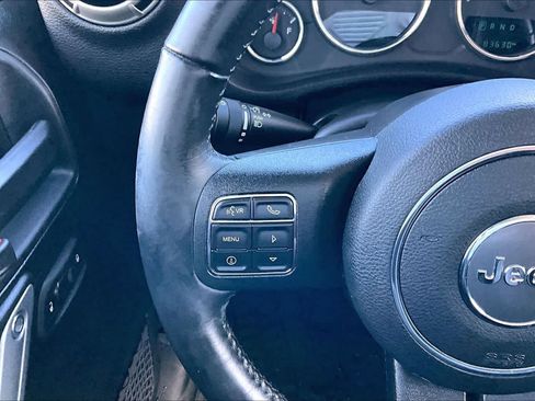 Used 2017 Jeep Wrangler Unlimited Sahara w/ Connectivity Group image 21