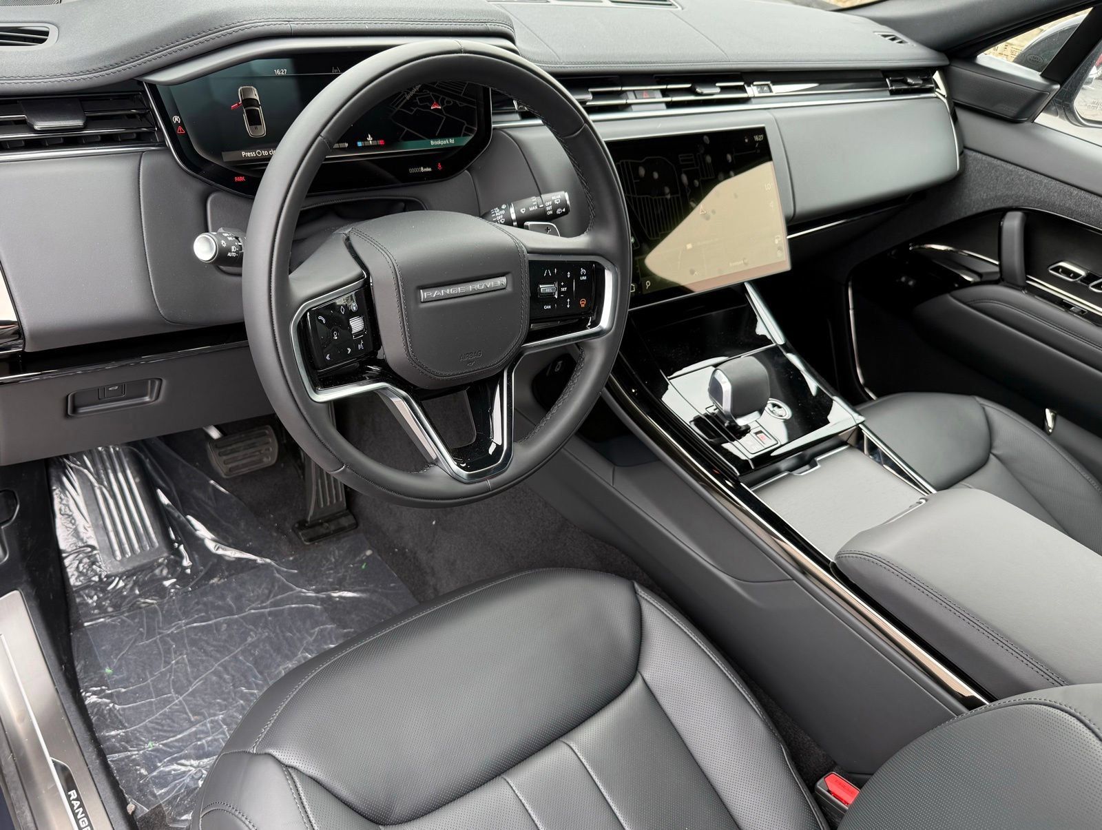 New 2026 Land Rover Range Rover Sport SE AWD/4WD image 13