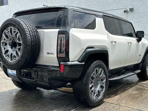 Used 2024 GMC Hummer EV 3X AWD/4WD image 5