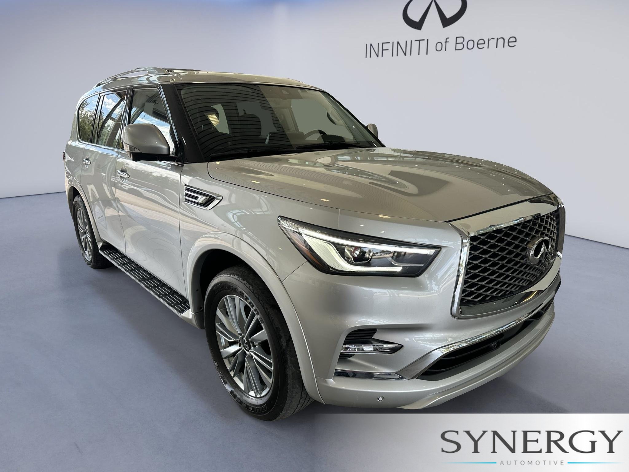 Certified 2023 INFINITI QX80 Luxe w/ All-Season Package AWD/4WD image 4