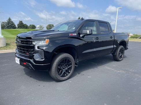 Used 2026 Chevrolet Silverado 1500 LT Trail Boss w/ LT Trail Boss Premium Package AWD/4WD image 1