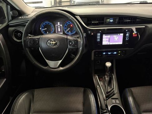 Used 2018 Toyota Corolla SE FWD image 11