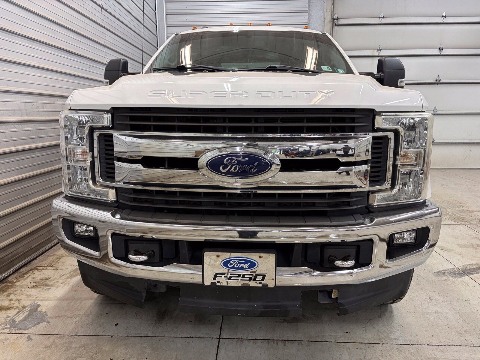 Used 2017 Ford F250 XLT w/ XLT Value Package AWD/4WD image 2