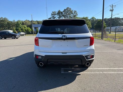 Used 2025 Honda Passport EX-L image 6