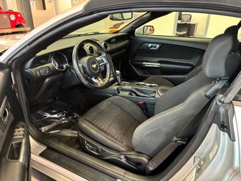 Used 2016 Ford Mustang V6 w/ Equipment Group 051A image 17