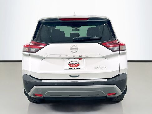Used 2023 Nissan Rogue SV AWD/4WD image 5
