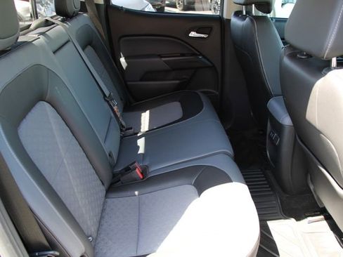Used 2017 Chevrolet Colorado Z71 AWD/4WD image 29