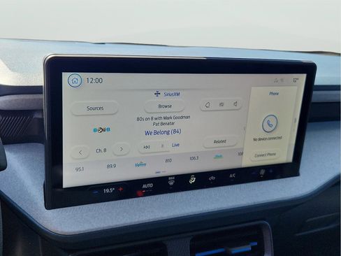 New 2025 Ford Maverick XLT image 10