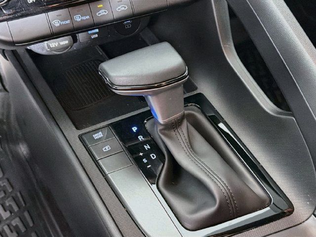 Used 2025 Hyundai Elantra Sport FWD image 20