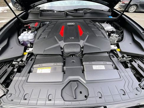 New 2026 Audi SQ8 Prestige image 12