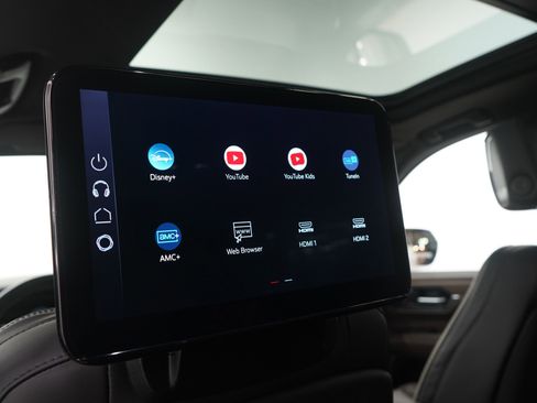 Used 2025 GMC Yukon XL Denali Ultimate AWD/4WD image 18