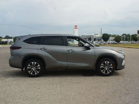 Certified 2026 Toyota Highlander XLE AWD/4WD image 24
