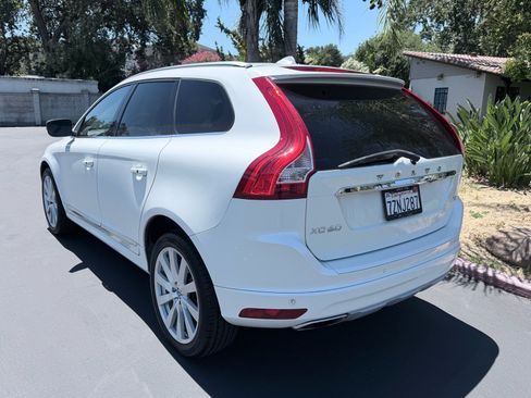 Used 2017 Volvo XC60 T5 Inscription w/ Preferred Option Package FWD image 5