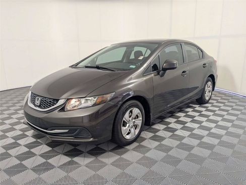 Used 2013 Honda Civic LX image 2