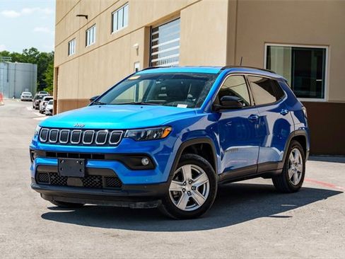 Used 2022 Jeep Compass Latitude w/ Convenience Group image 2