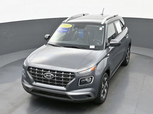 Certified 2023 Hyundai Venue Limited w/ Cargo Package image 38