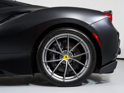 Used 2019 Ferrari 488 Pista Coupe image 14