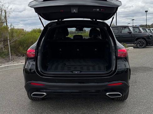 Used 2025 Mercedes-Benz GLC 350e 4MATIC image 13