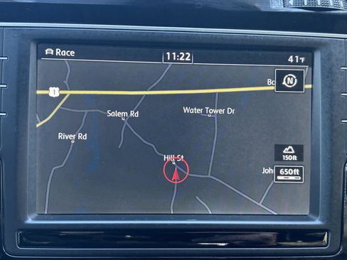 Used 2016 Volkswagen Golf R 4-Door image 32