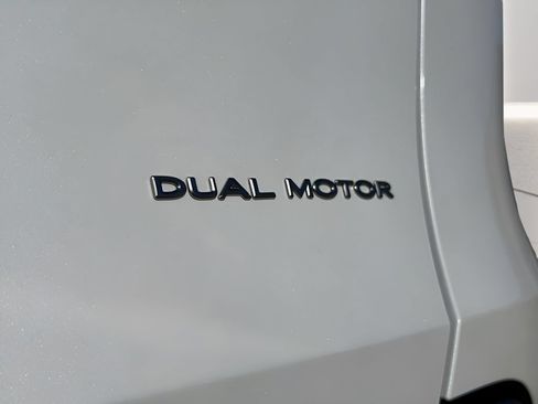 Used 2026 Tesla Model Y AWD image 29