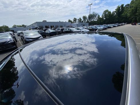 Used 2024 Toyota Venza Limited AWD/4WD image 16