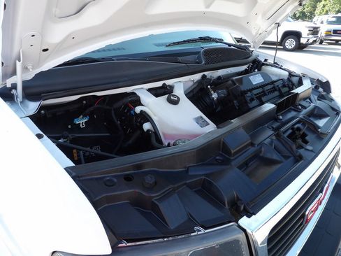 Used 2021 GMC Savana 3500 w/ Power Convenience Package RWD image 32