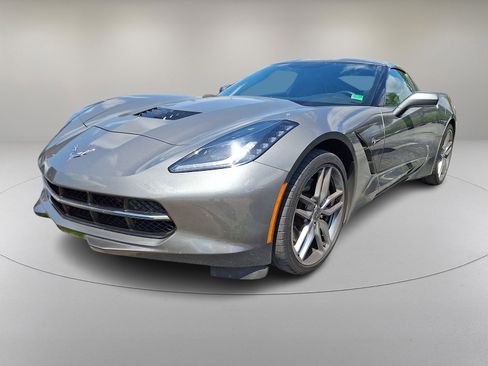 Used 2016 Chevrolet Corvette Stingray Coupe RWD image 4