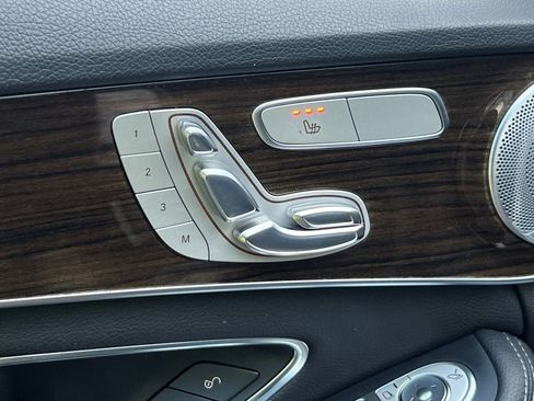 Used 2018 Mercedes-Benz C 300 4MATIC Sedan image 12