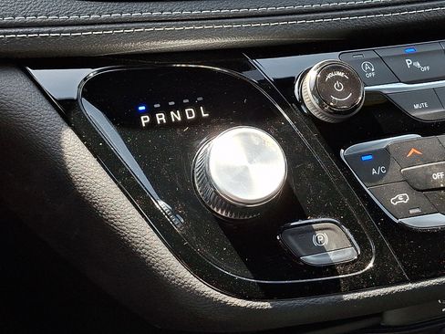 New 2026 Chrysler Pacifica Select image 10