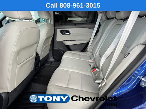Used 2022 Nissan Rogue SV w/ SV Premium Package FWD image 16