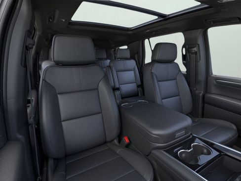 Used 2025 Chevrolet Tahoe RST w/ Comfort Package RWD image 10