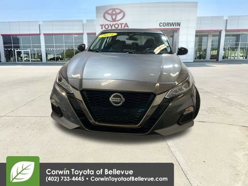 Used 2021 Nissan Altima 2.0 SR image 3