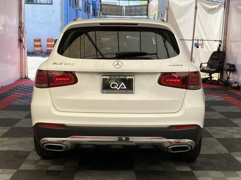Used 2022 Mercedes-Benz GLC 300 4MATIC w/ Premium Package Lite image 5